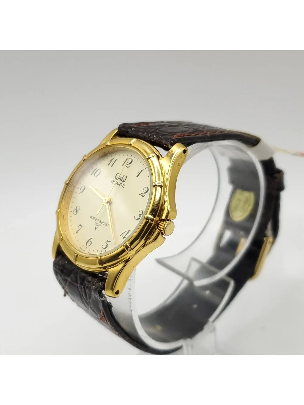 Q&Q Watch Women With Tag New Battery 30mm Gold Tone
